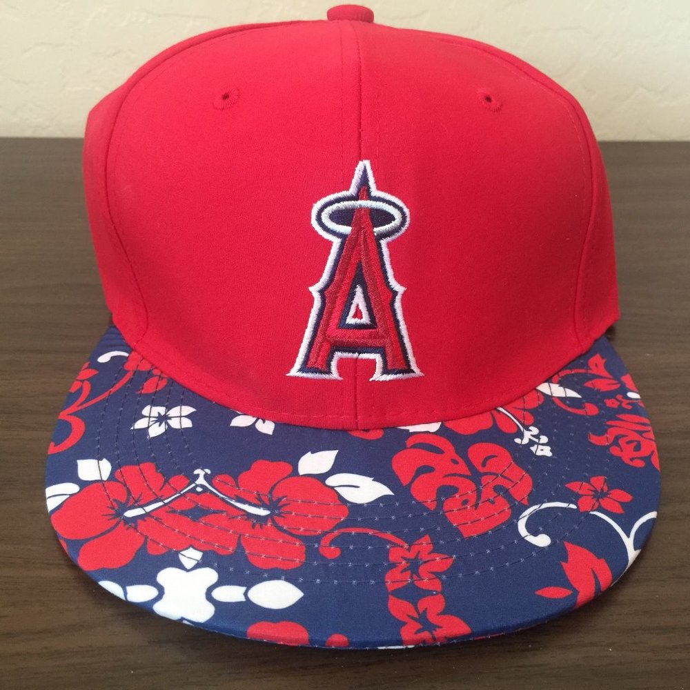 Los Angeles Angels MLB Hawaiian Floral Design Hat!